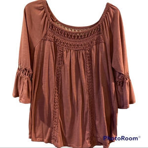 Rust orange empire style crocheted blouse by Signature Studio. Size‎ 1X